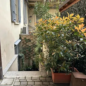 Pola's House , Milano Italia